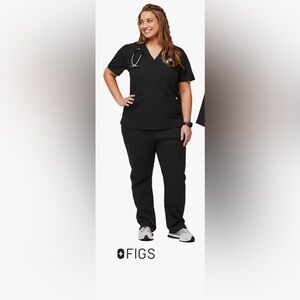 FIGS women’s scrub set.  Casma top, petite Kade pant